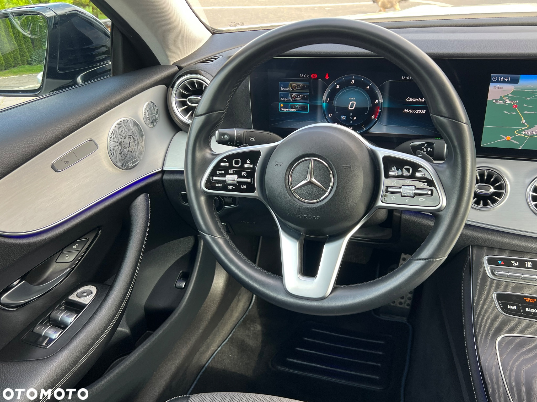 Mercedes-Benz Klasa E 220 d Coupe 9G-TRONIC - 34