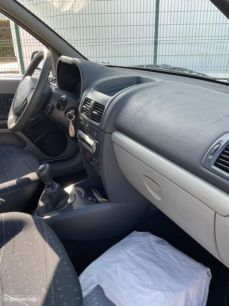 Renault Clio 1.5 dCi Confort Dynamique - 23