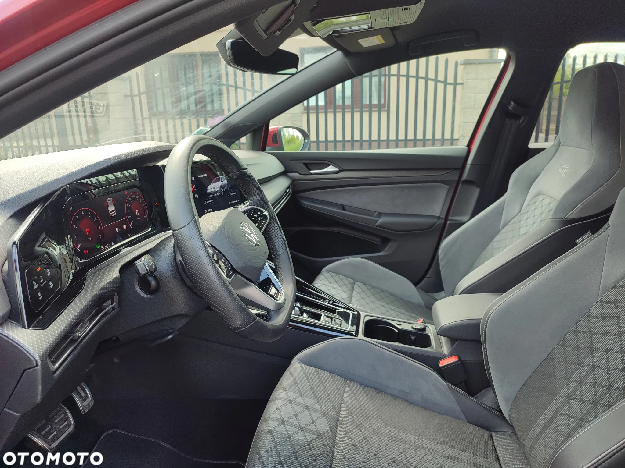 Volkswagen Golf 1.5 eTSI OPF DSG R-Line - 29