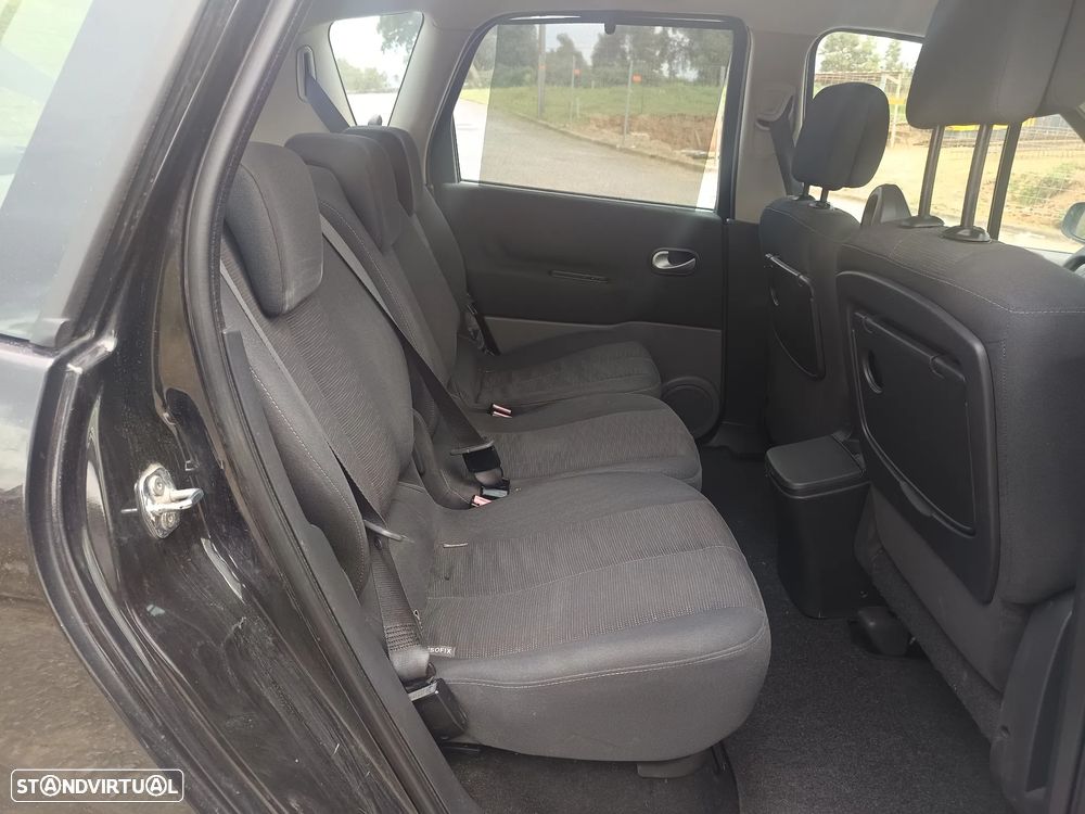 Renault Scénic 1.5 dCi Dynamique S - 16