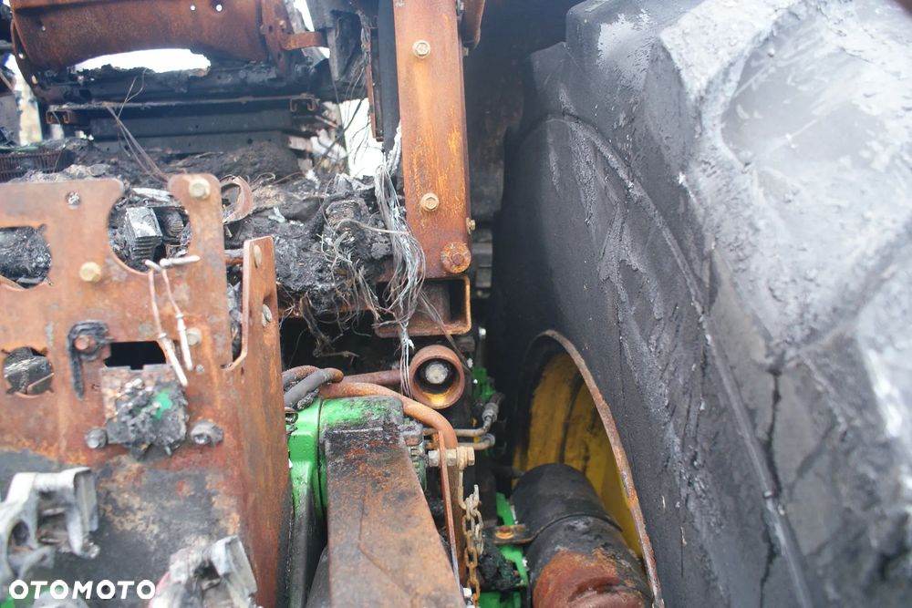 John Deere 8320R - 11