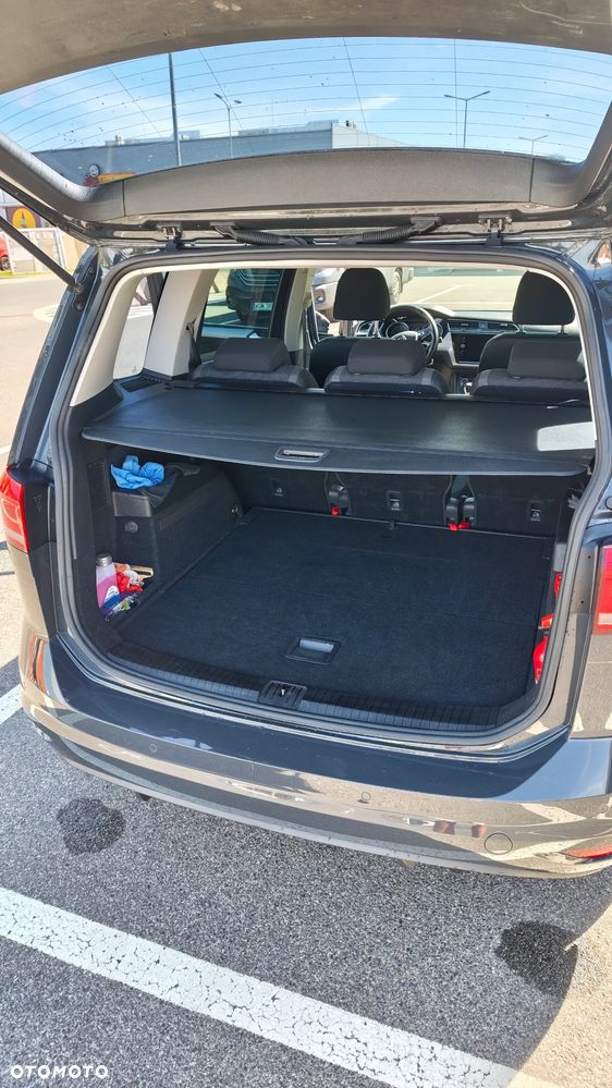 Volkswagen Touran 1.5 TSI EVO Trendline - 10
