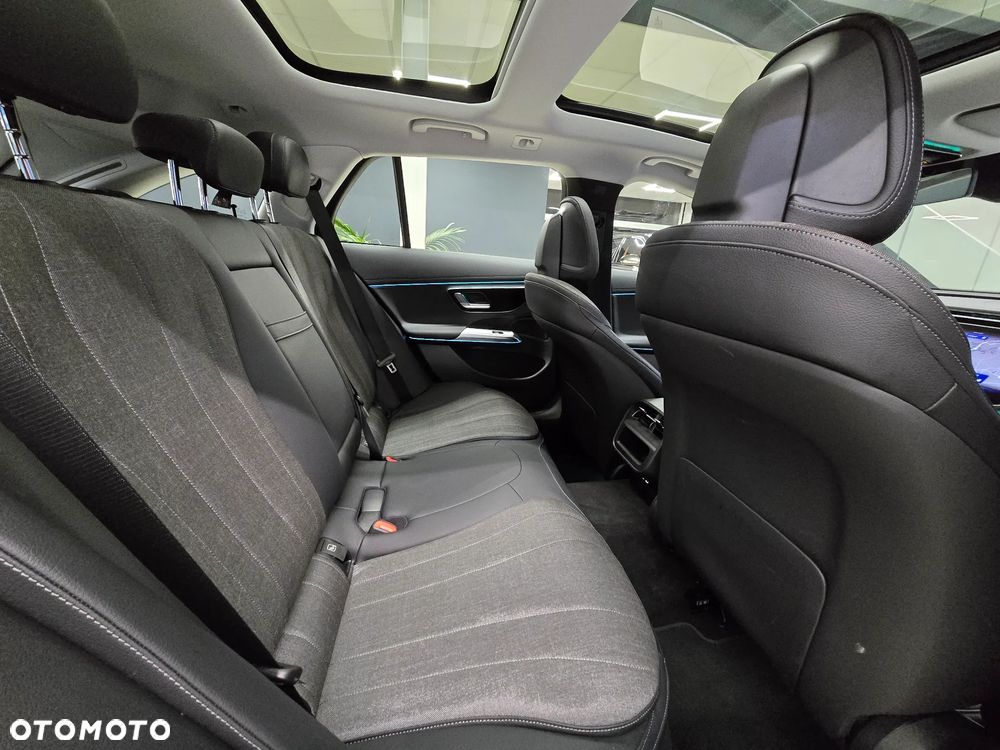 Mercedes-Benz Klasa E 200 9G-TRONIC Edition AVANTGARDE - 12