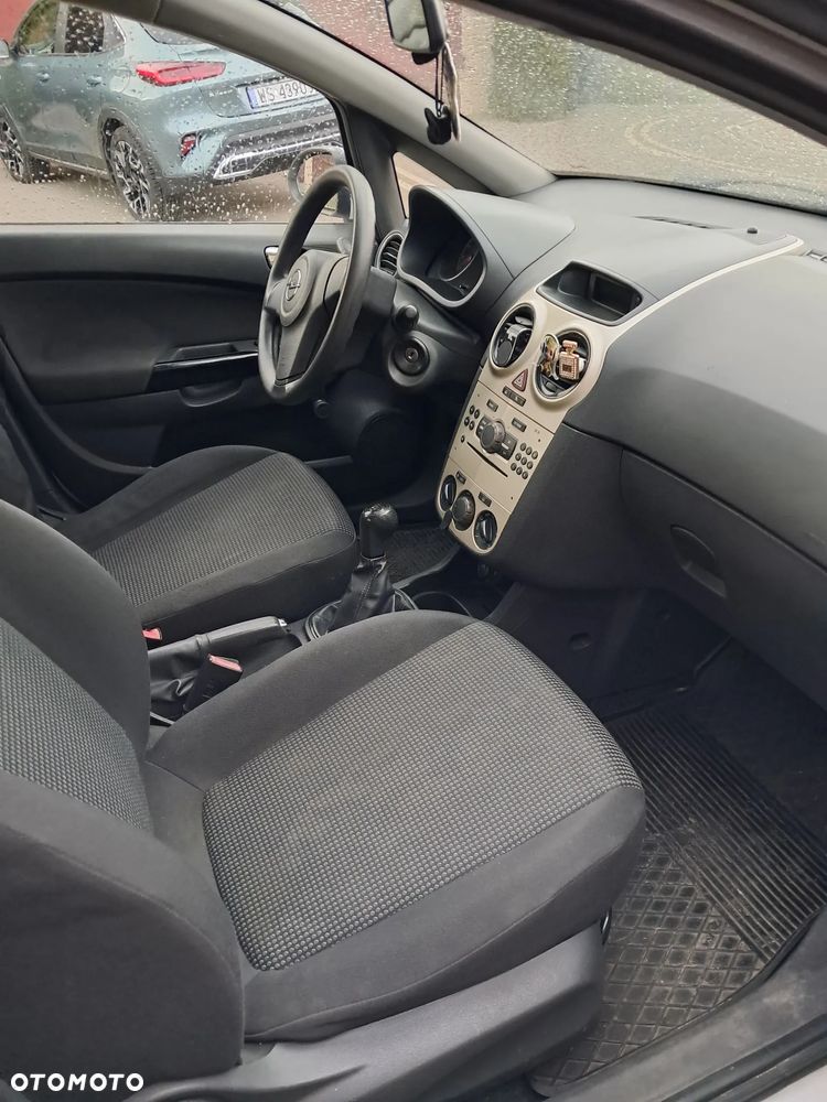 Opel Corsa 1.2 16V Cosmo - 7