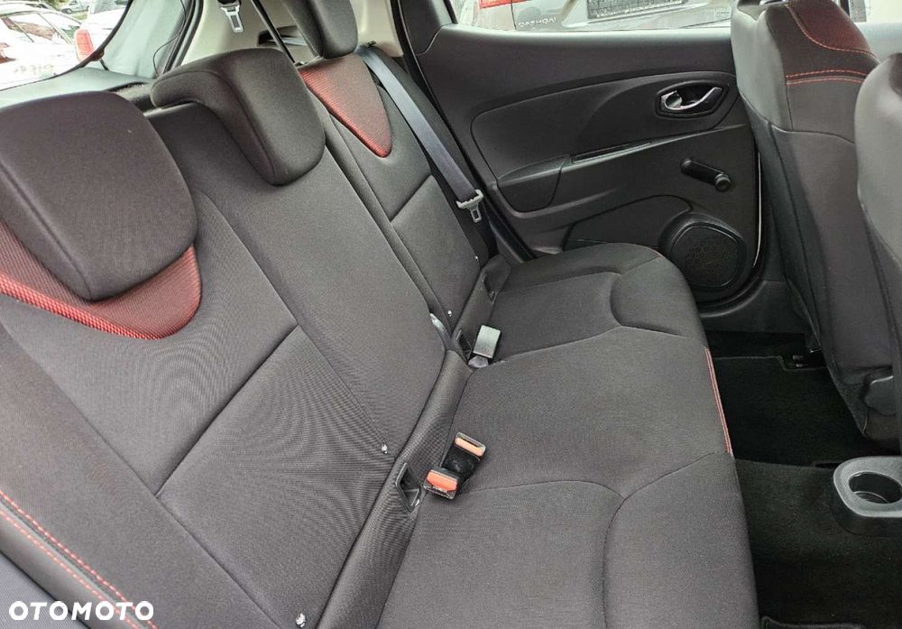 Renault Clio - 24