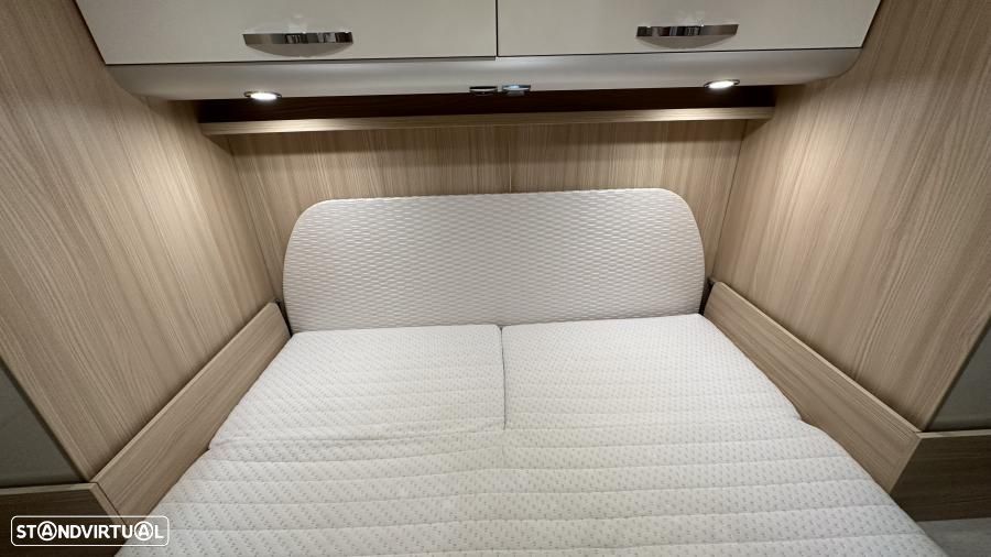 Burstner Ixeo IT 734 30 Anos c.central e basculante - 12