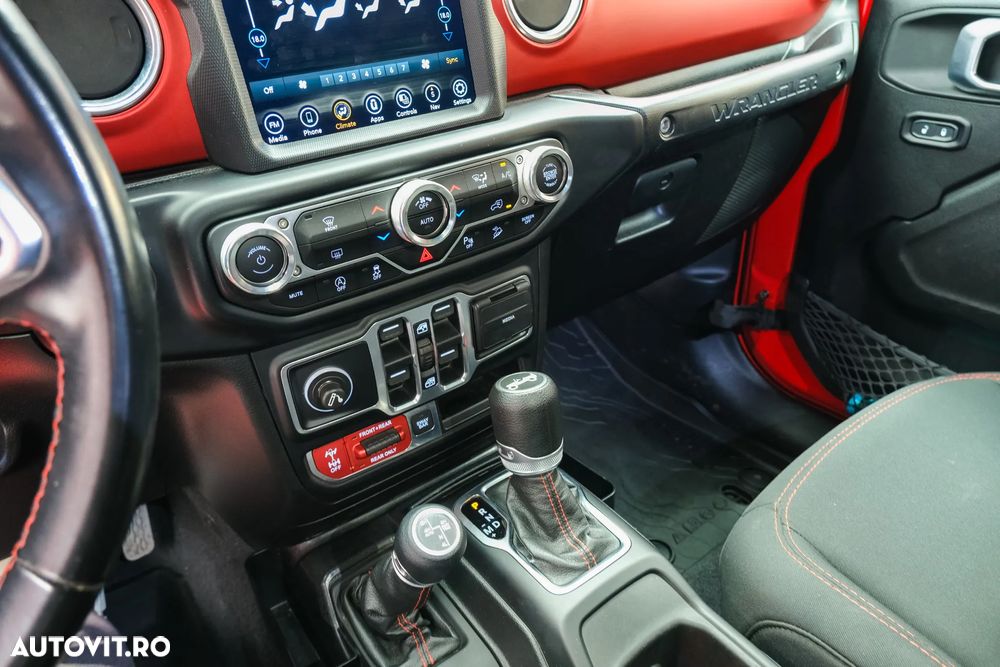 Jeep Wrangler Unlimited 2.2 CRD AT8 Rubicon - 24