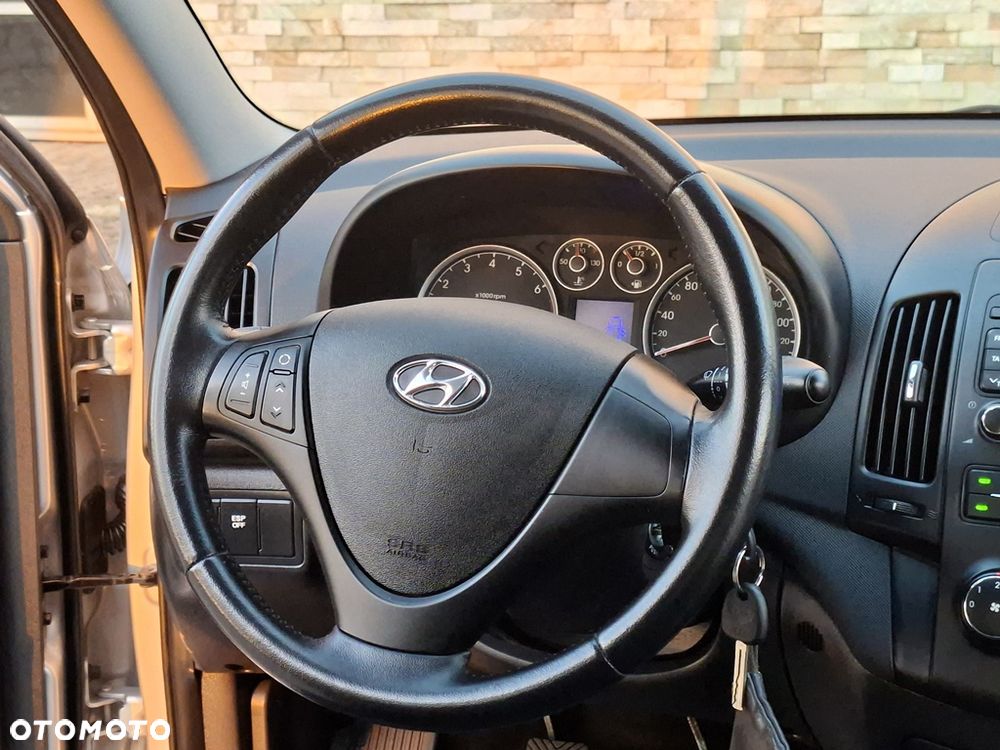 Hyundai i30 1.4 FIFA WM Edition - 10