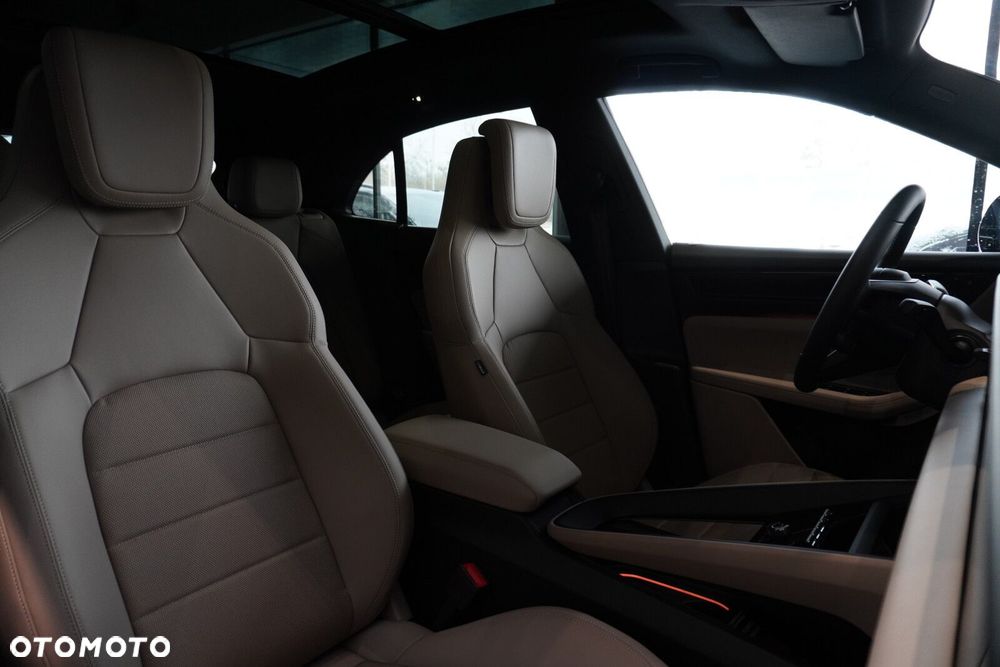 Porsche Macan - 22