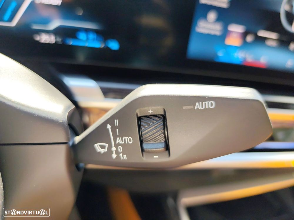 BMW 750 750e xDrive Pack Desportivo M - 21