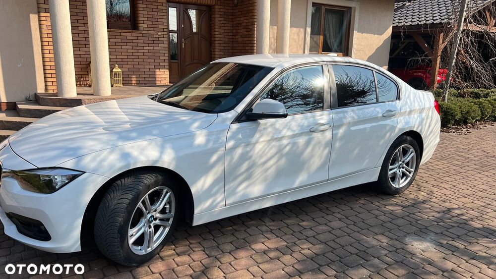 BMW Seria 3 320i xDrive - 2