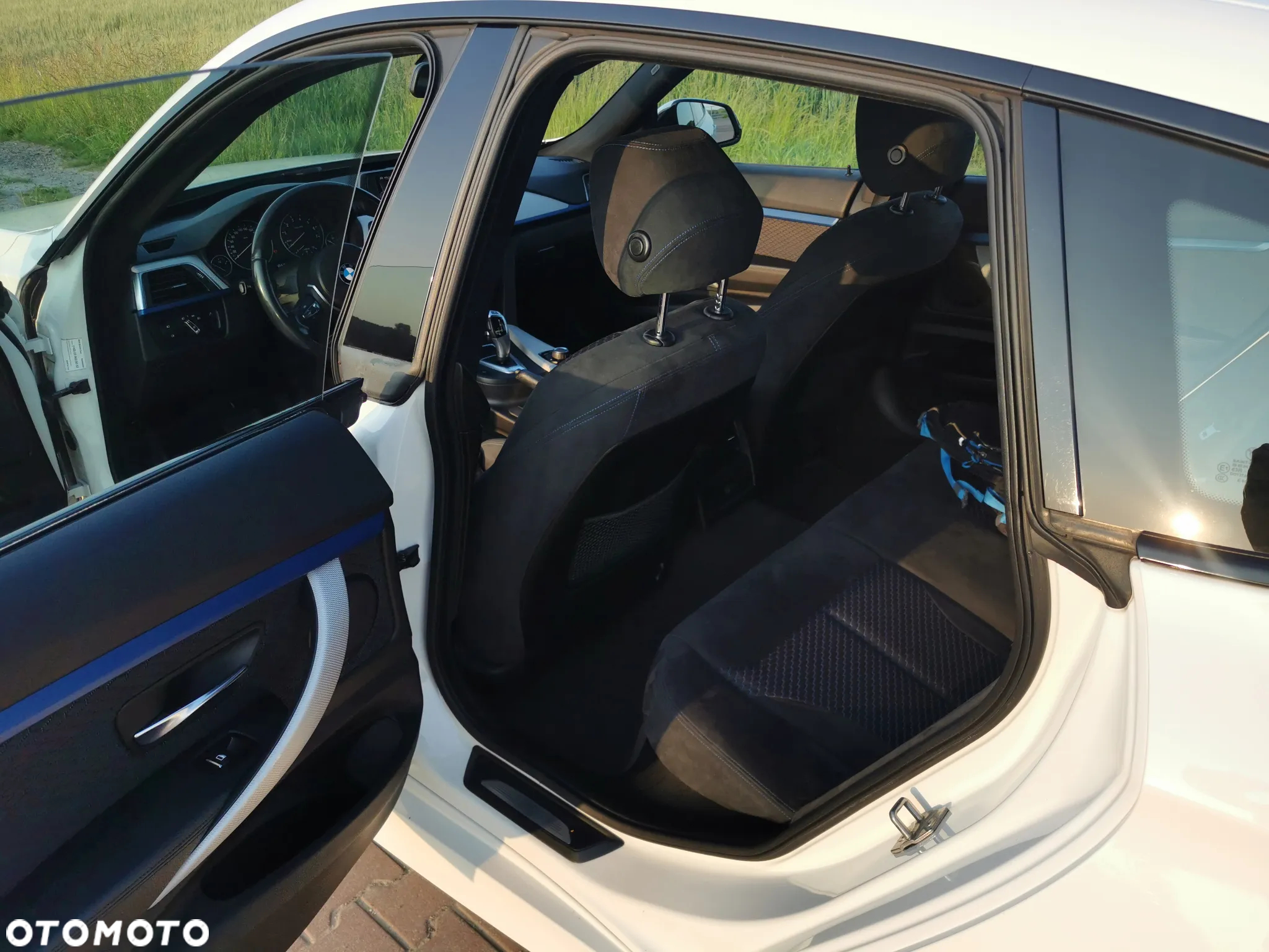BMW 3GT 320i xDrive M Sport - 24