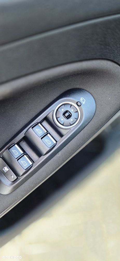 Ford Mondeo 2.0 TDCi Ghia - 19