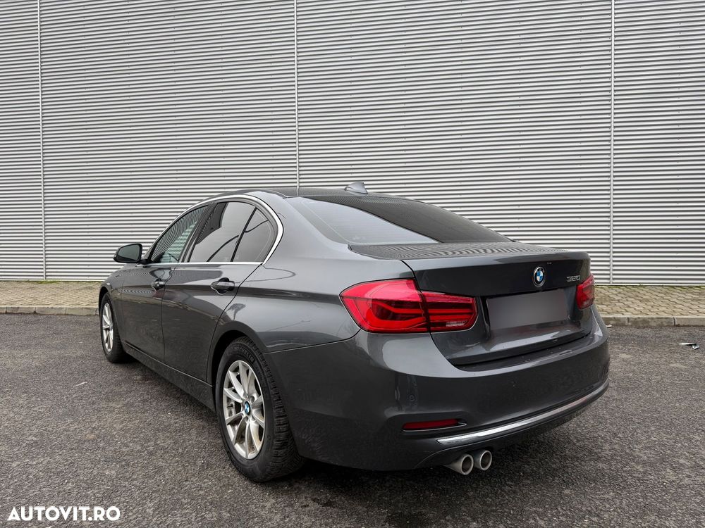 BMW Seria 3 320d Efficient Dynamic Edition Aut. Luxury Line - 7