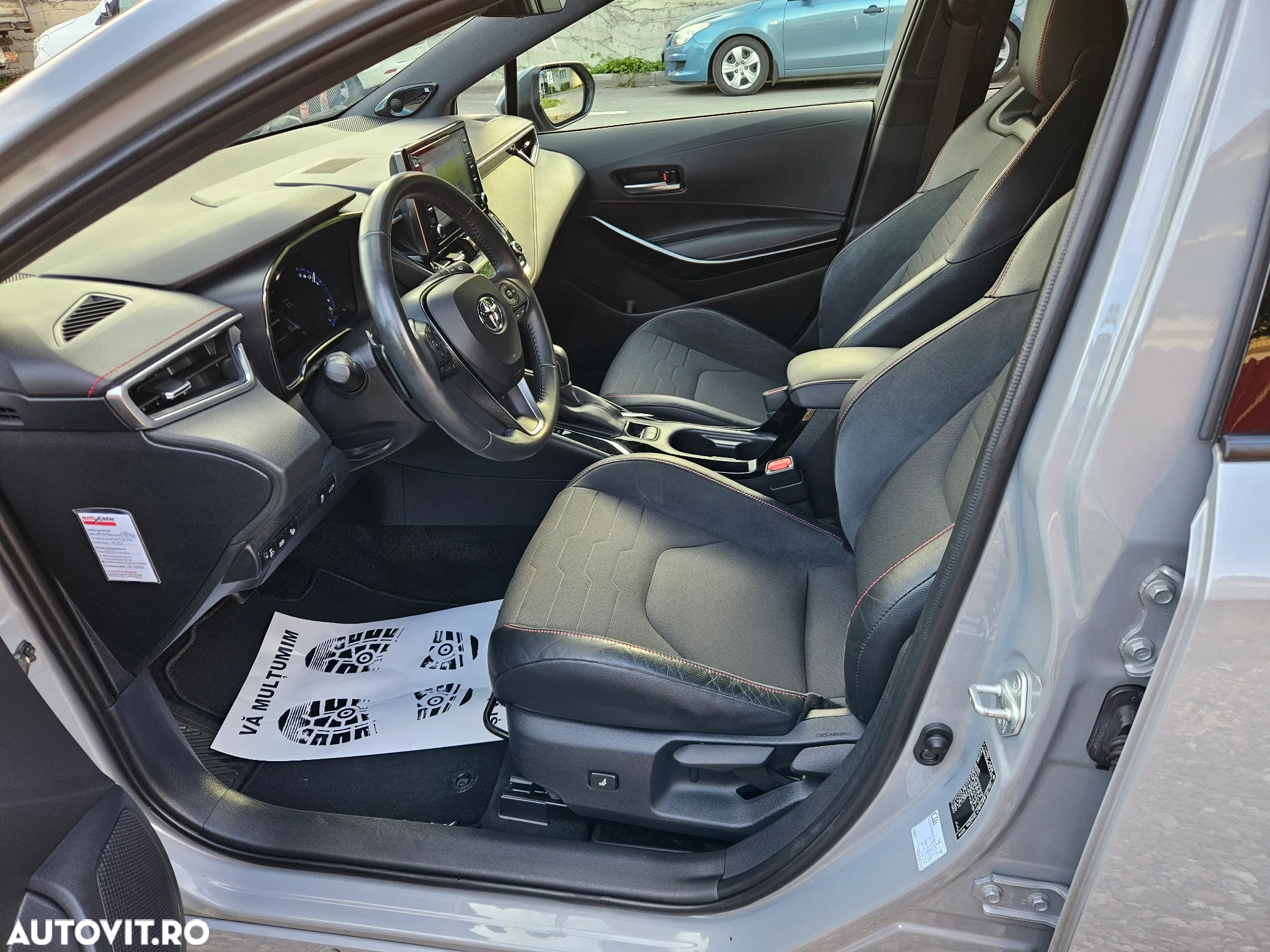 Toyota Corolla 2.0 Hybrid Touring Sports Business Edition - 8