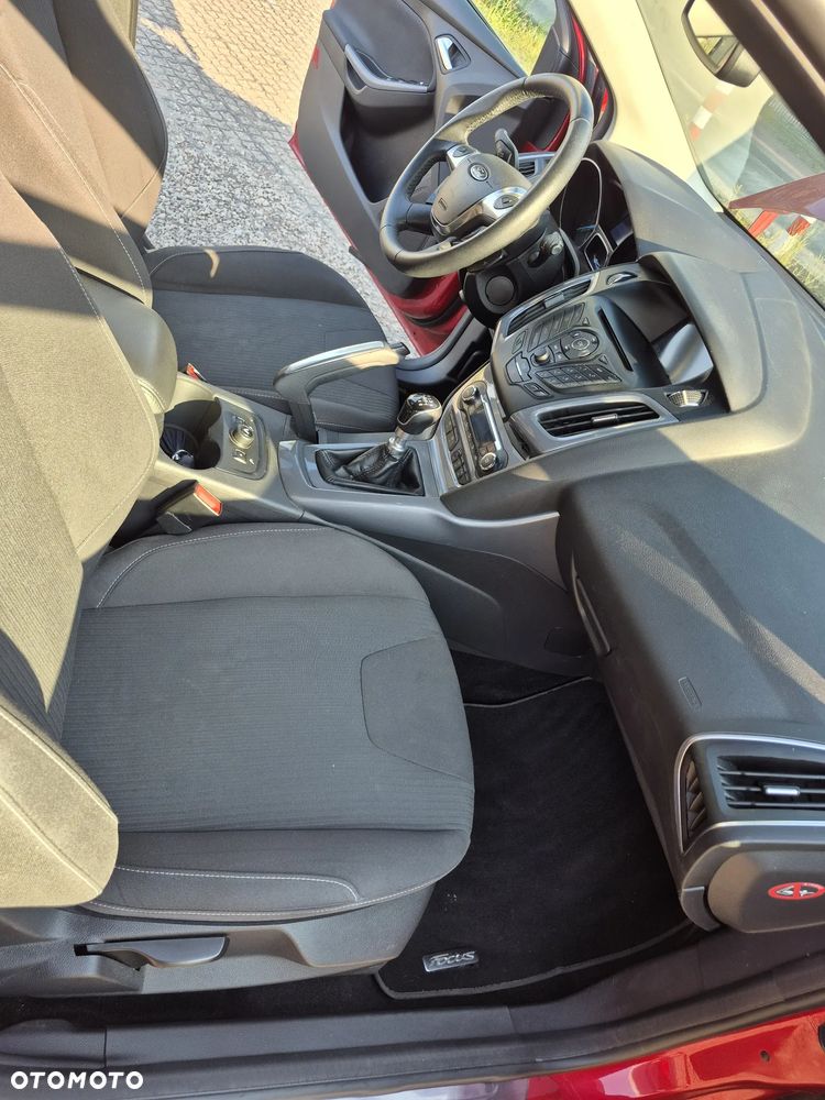 Ford Focus - 10
