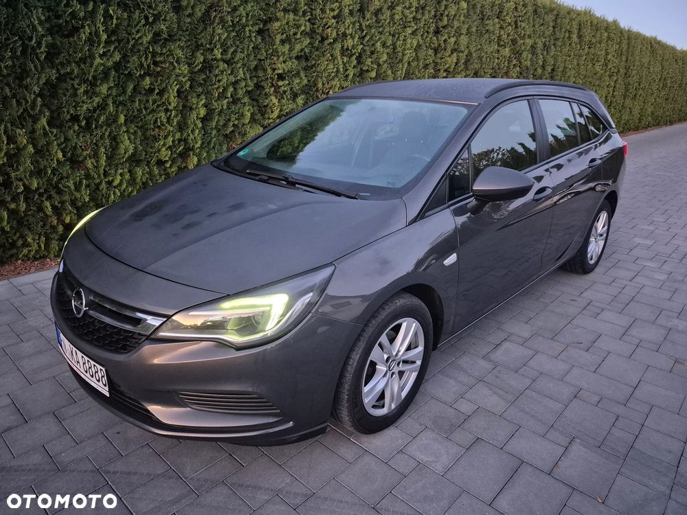 Opel Astra - 1