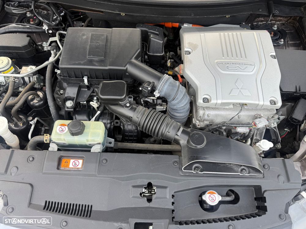 Mitsubishi Outlander 2.0 Instyle Navi - 37