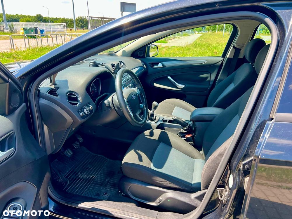 Ford Mondeo - 12