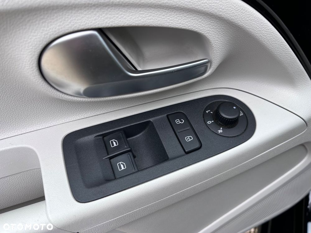 Volkswagen up! 1.0 beats - 31