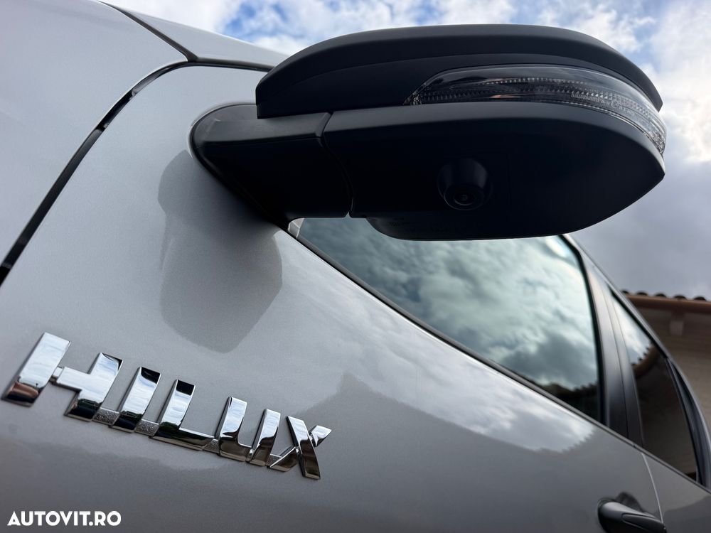 Toyota Hilux 2.8D 204CP 4x4 Double Cab AT MHEV Invincible Color Edition (6Y2) - 17