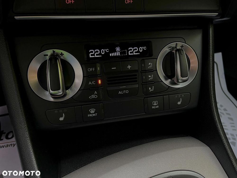 Audi Q3 2.0 TFSI quattro S tronic - 32