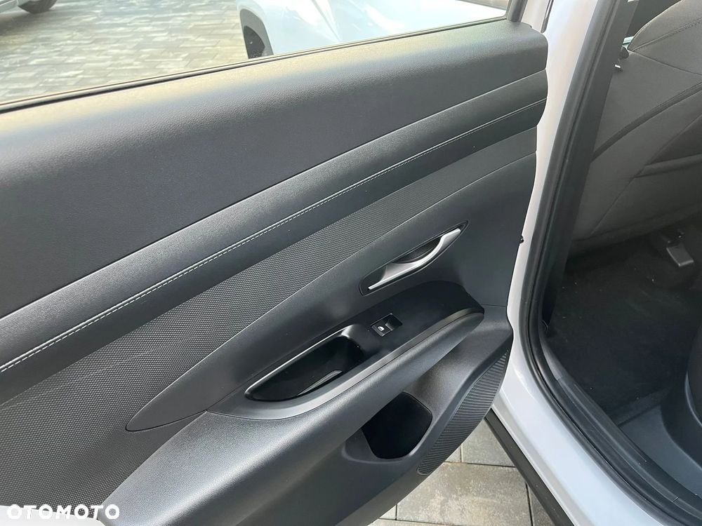 Hyundai Tucson 1.6 T-GDi HEV Smart 2WD - 31