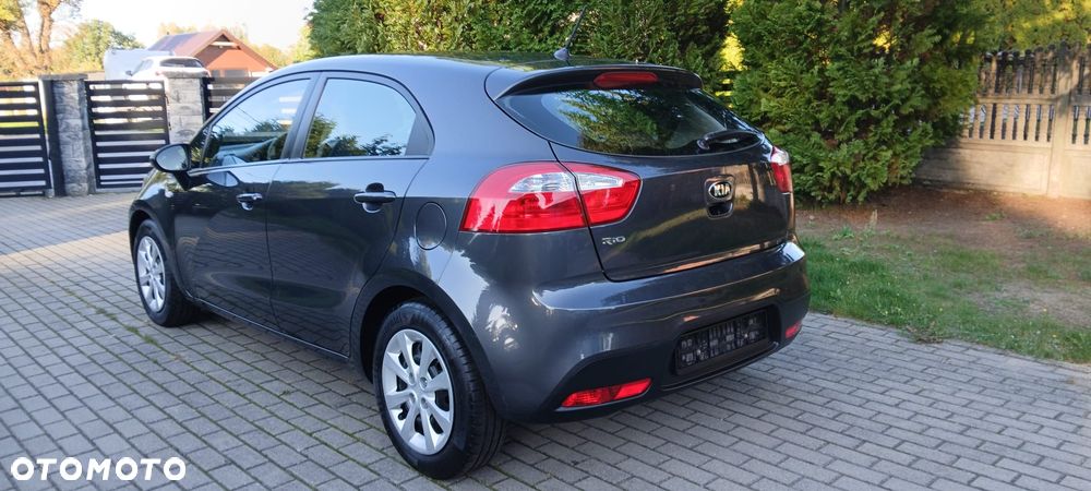Kia Rio 1.2 Dream Team Edition - 2