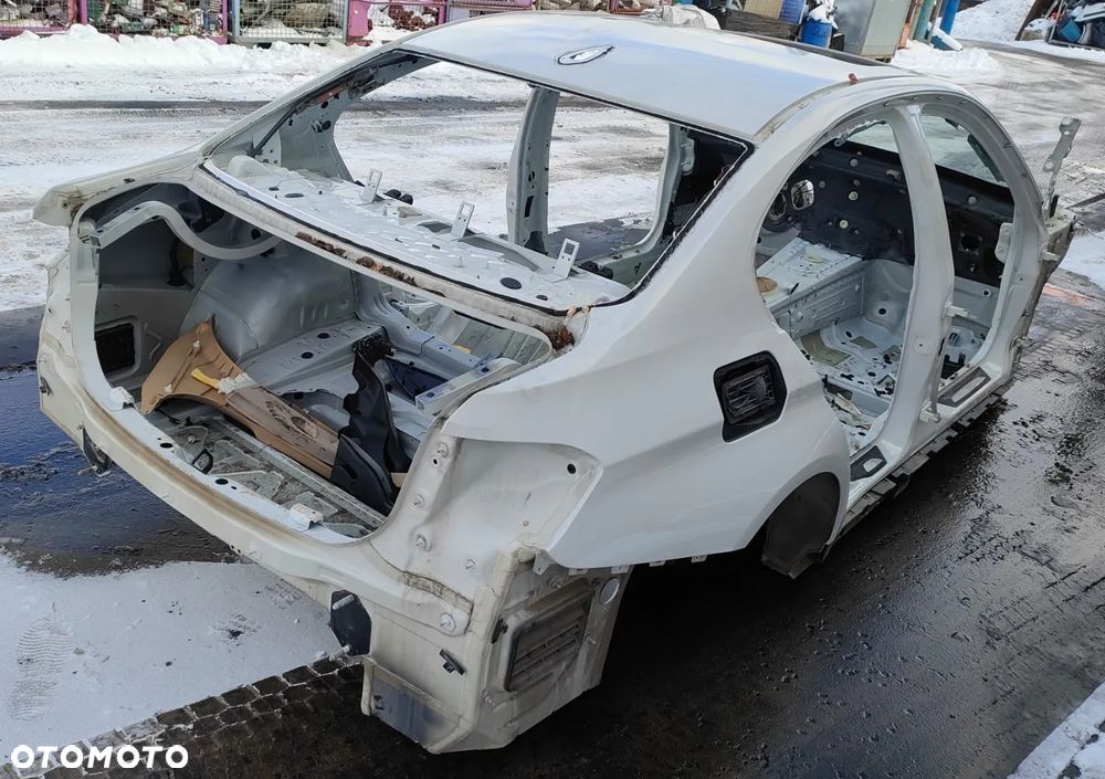 Bmw 328i F30  Ćwiartka podłużnica próg słupek dach A300 - 3
