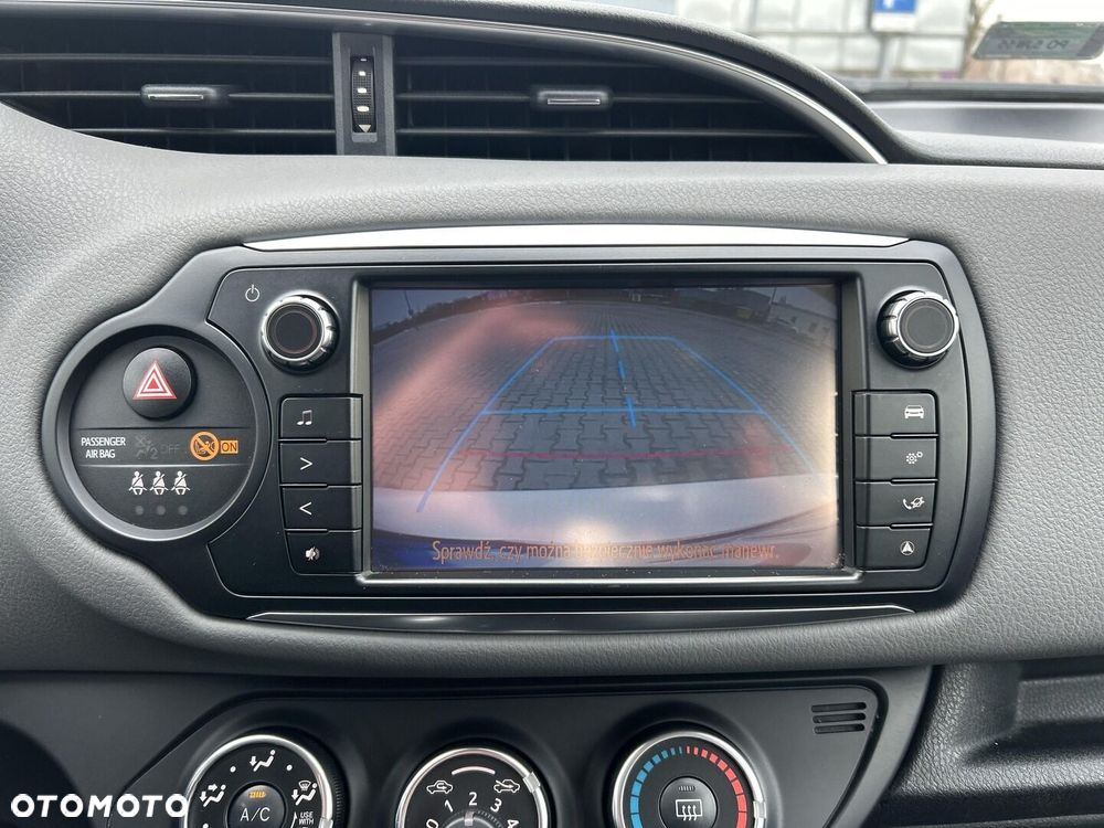 Toyota Yaris - 16