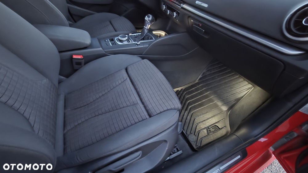 Audi A3 Sportback 1.4 TFSI e-tron S tronic - 25