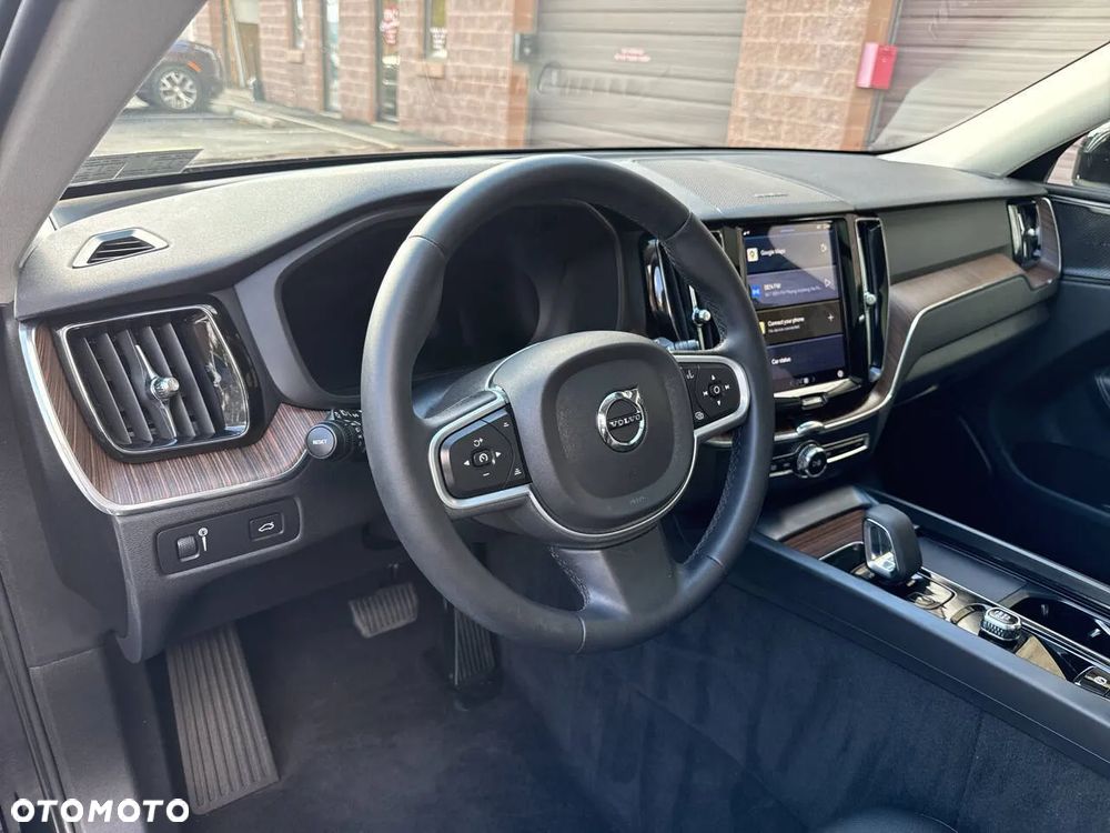 Volvo XC 60 B5 B AWD Geartronic Momentum Pro - 11