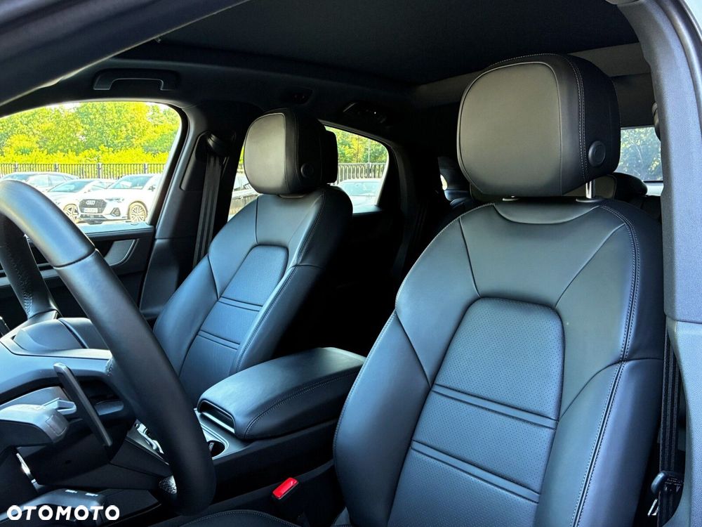 Porsche Cayenne - 22