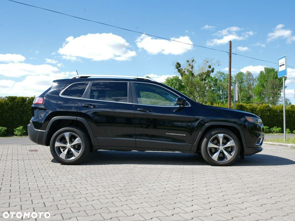 Jeep Cherokee - 10