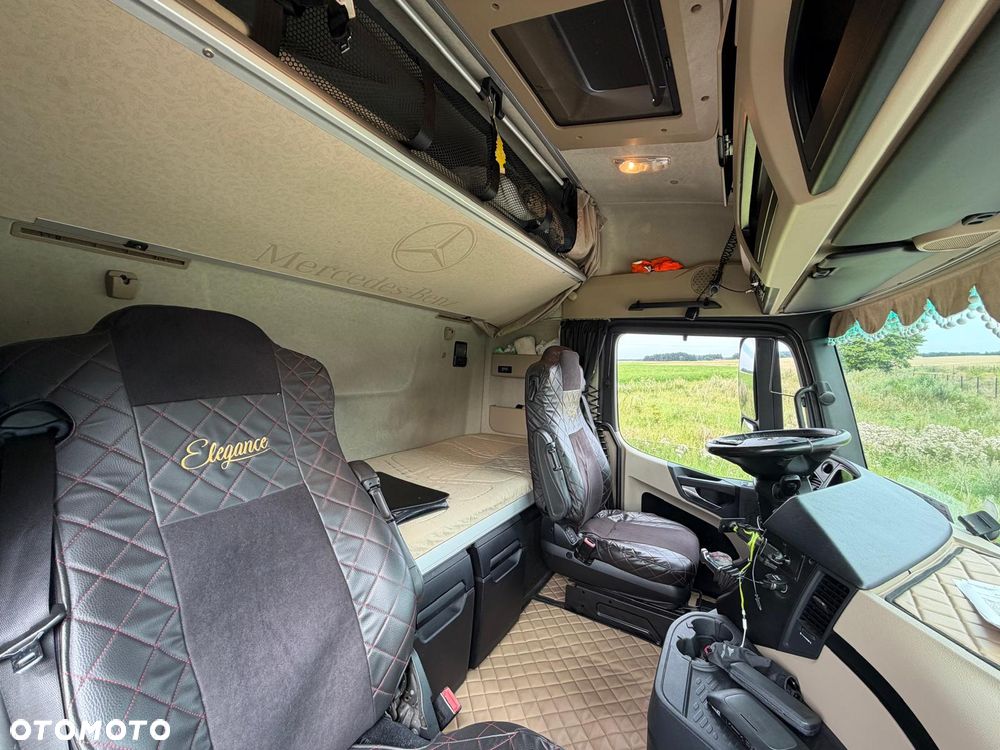 Mercedes-Benz Actros - 12