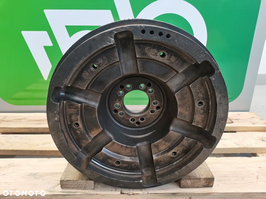 Koło zamachowe Fendt 824 (TCD 2012 L06 4V) - 2