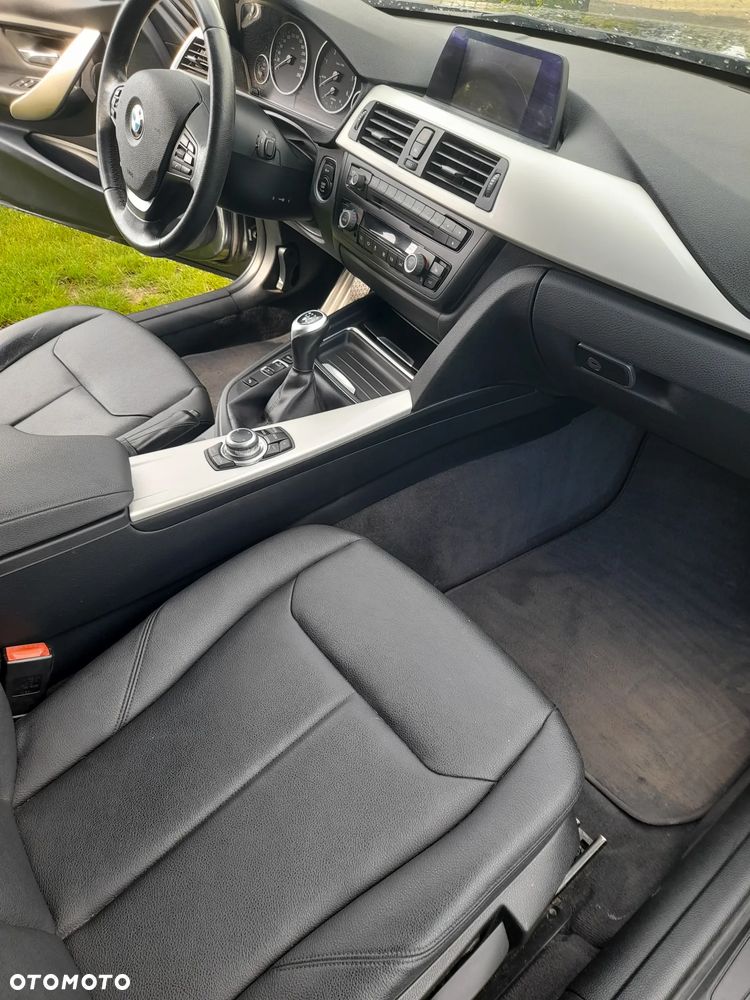 BMW Seria 3 320d Efficient Dynamics - 19