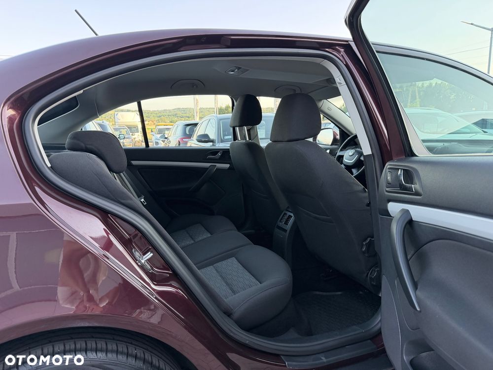 Skoda Octavia 1.4 TSI Active - 27