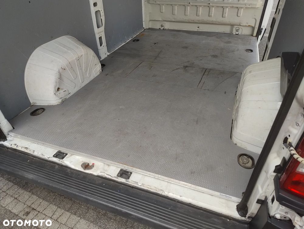 Peugeot BOXER PO LIFTINGU 2.2 HDI (130KM) 6-BIEGÓW (L2H2) STAN IDEALNY KLIMA TEMPOMAT NIE MA RDZY SERWIS KM ! ! ! - 19