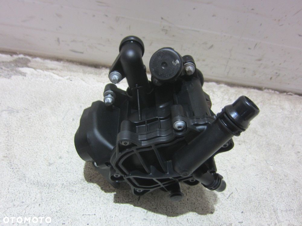 BMW X3 G01 B46 F30 F36 G20 TERMOSTAT OBUDOWA TERMOSTATU 11537644811 7644811 - 2