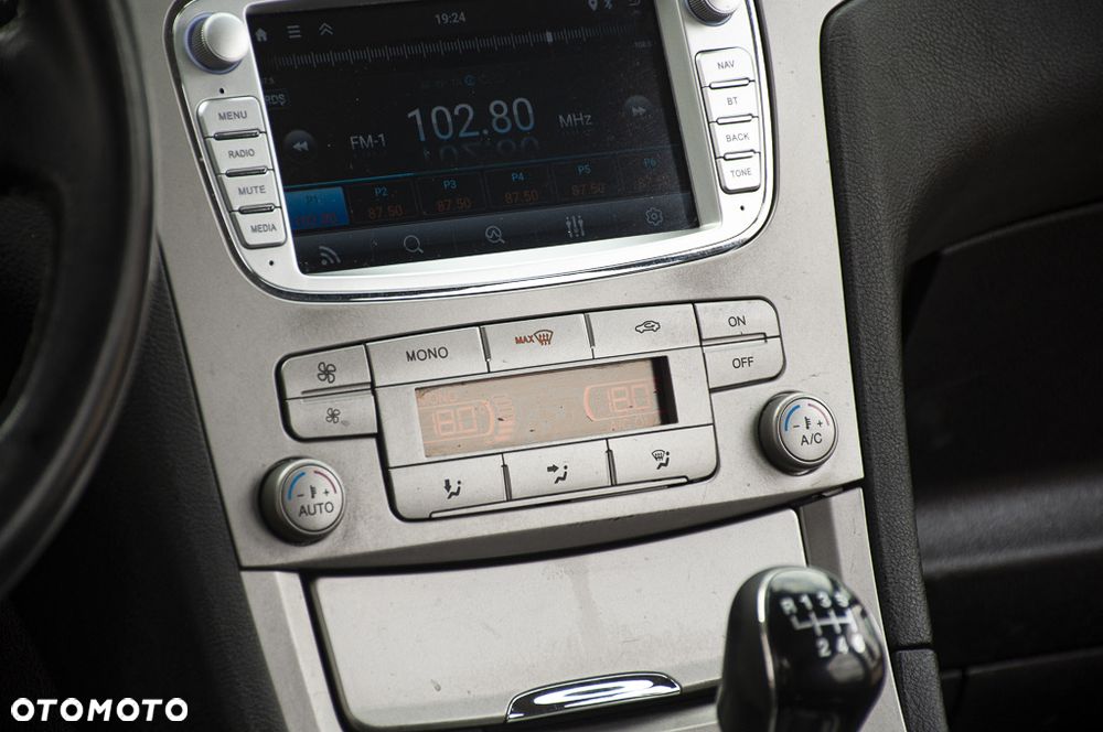 Ford Galaxy 2.0 TDCi Trend - 31