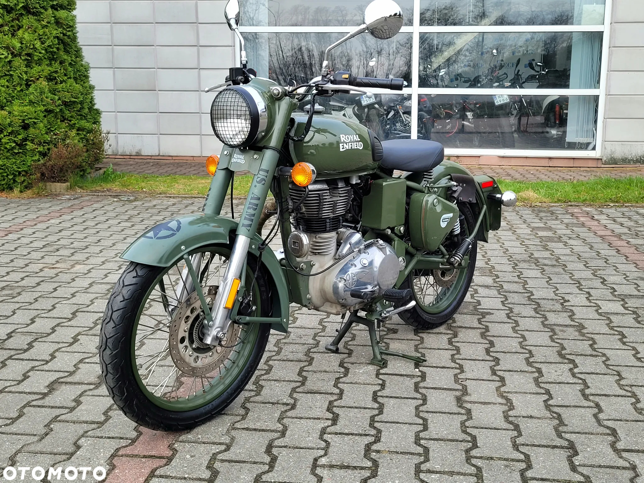 Royal Enfield Classic - 13
