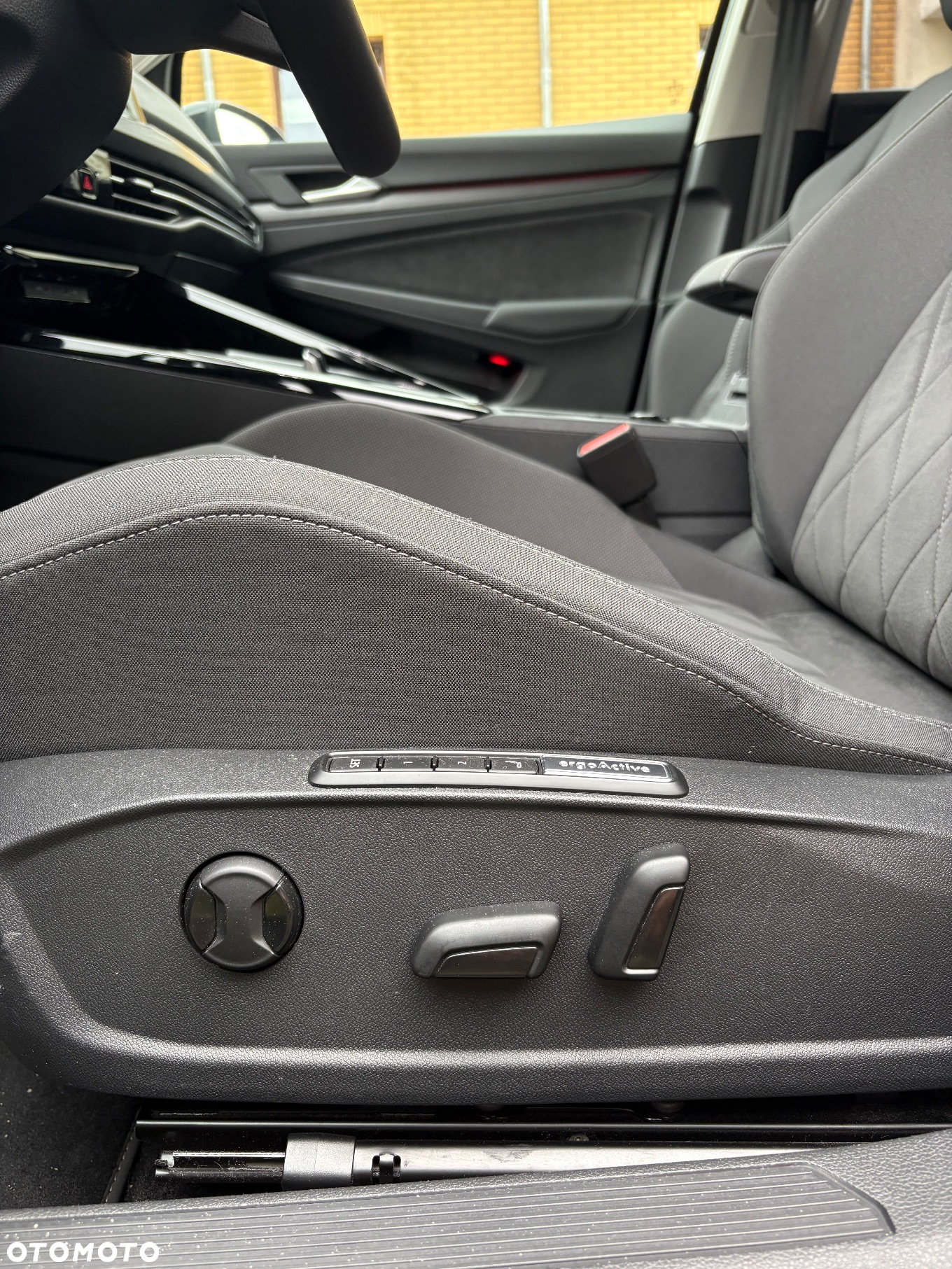 Volkswagen Golf - 27