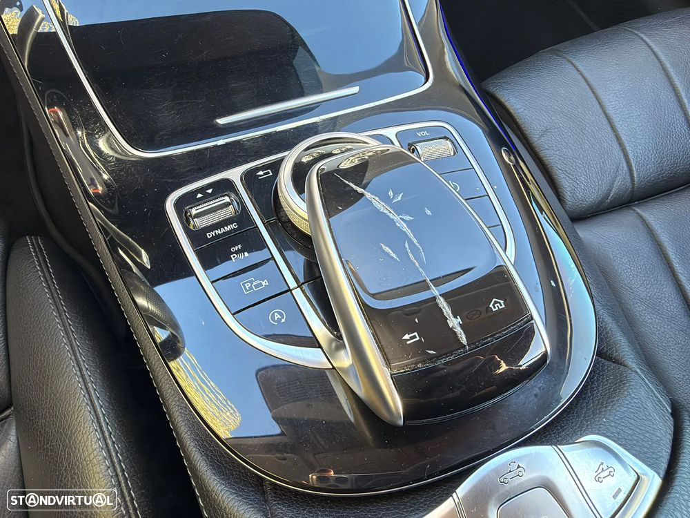 Mercedes-Benz E 220 d Cabrio 4Matic 9G-Tronic AMG Line - 25