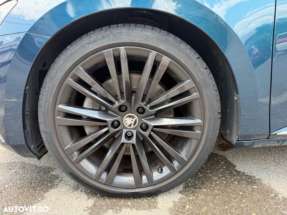 Skoda Superb 2.0 TSI 4X4 DSG Laurin & Klement - 11