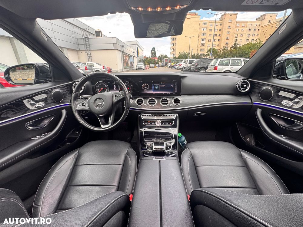 Mercedes-Benz E - 12