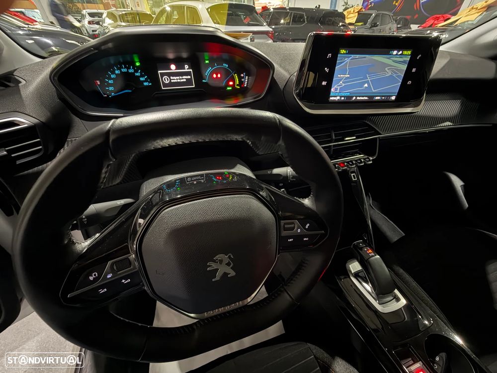 Peugeot e-208 Active - 7