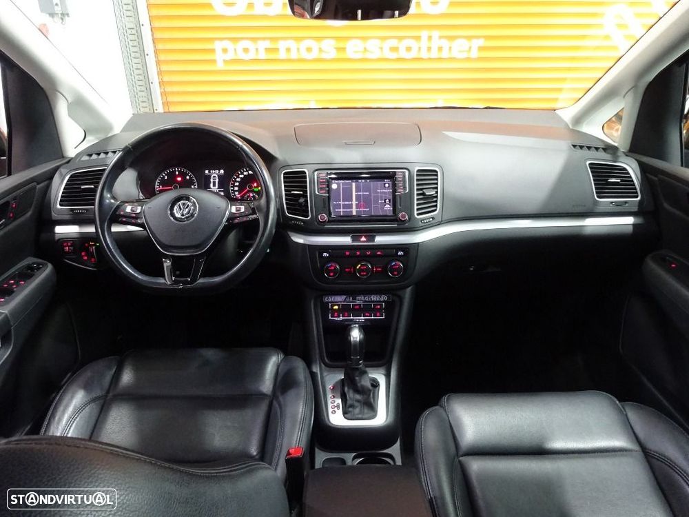 VW Sharan 2.0 TDI Confortline DSG - 24