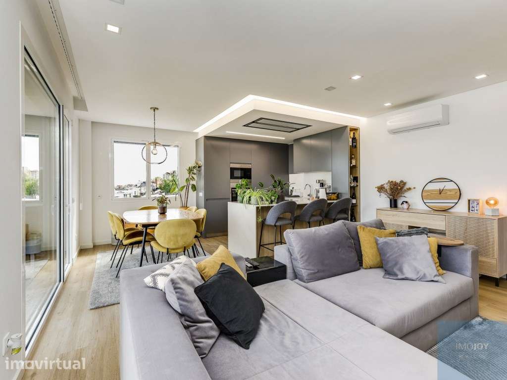 Apartamento T2 para Arrendamento em Santo António dos Cavaleiros - Grande imagem: 2/35