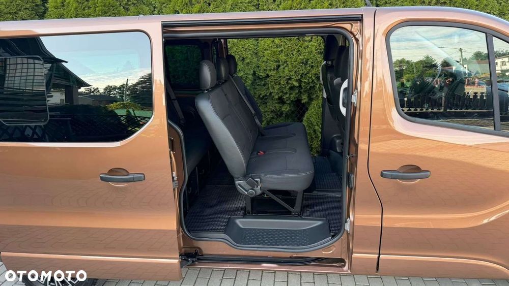 Opel Vivaro - 11